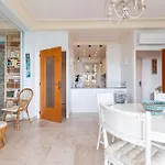 Bellochio - 2bdr With Sea View - Ac - Parking Menton