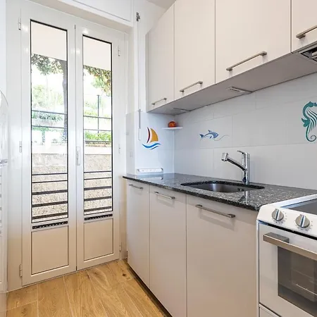 Bellochio - 2bdr With Sea View - Ac - Parking *